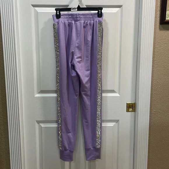 Light purple sweatsuit with wide neck and rhinestones down the sides - Picture 7 of 9